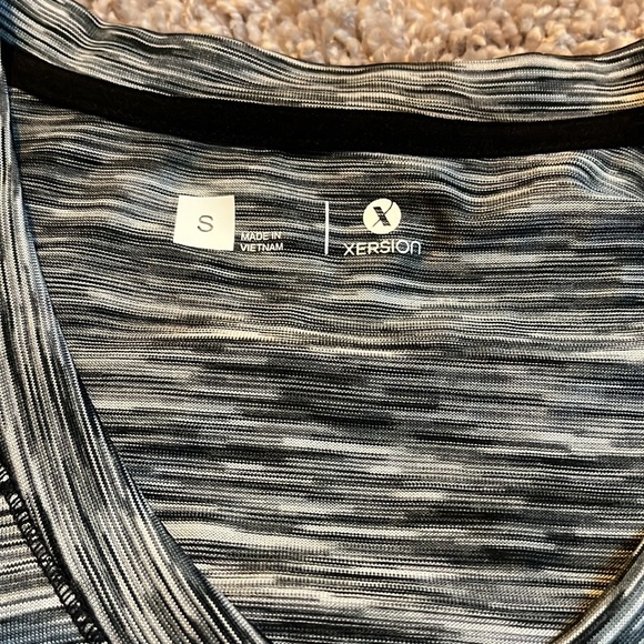 Xersion workout tee - Picture 2 of 3